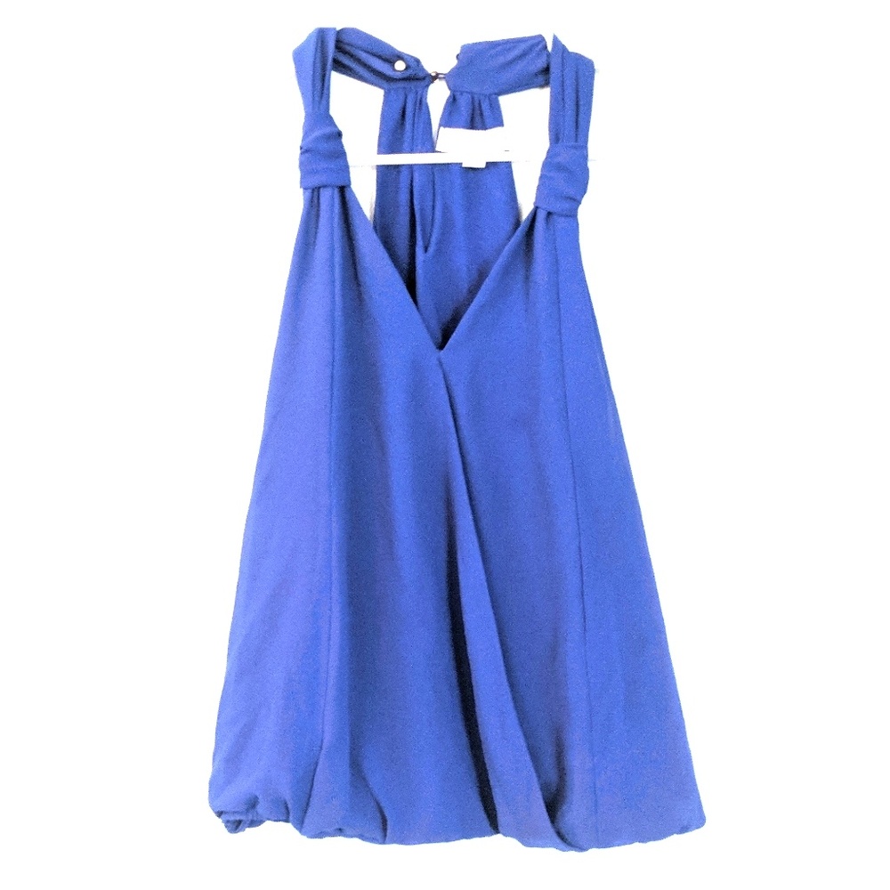 sleeveless top